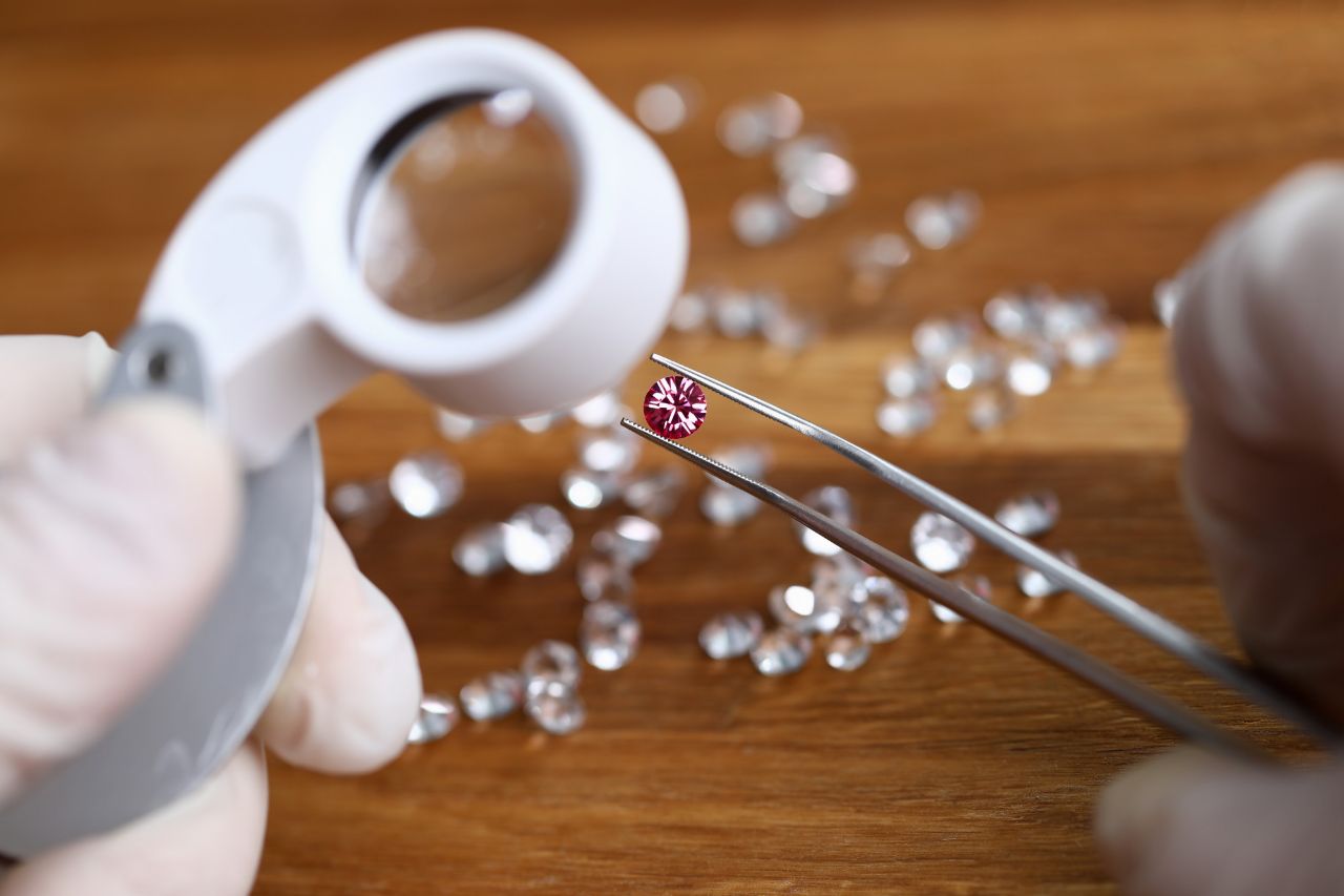 Lab Grown Diamonds vs Real Diamonds Pros and Cons itechfy